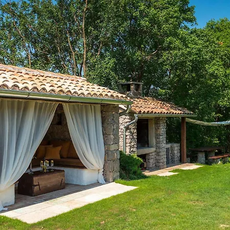 Ariela Holiday home Buzet