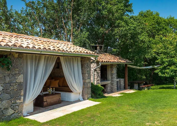 Ariela Holiday home Buzet